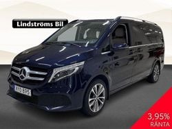 Mörkblå Begagnad 2019 Mercedes E300 Kombi | 499 900 kr