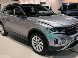 Silver (pyrit silver metallic bla) Ny 2025 VW T-Roc SUV | 387 800 kr (Marknadspris)
