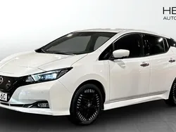 Vit (white) Begagnad 2023 Nissan Leaf N-Connecta Halvkombi | 209 900 kr (Marknadspris)