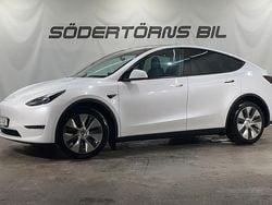 Vit Begagnad 2022 Tesla Model Y Long Range AWD SUV | 439 900 kr (Lite dyr)