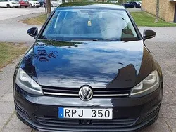 Svart Begagnad 2013 VW Golf VII Halvkombi | 87 500 kr (Marknadspris)