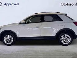 Vit Begagnad 2022 VW T-Roc SUV | 269 000 kr