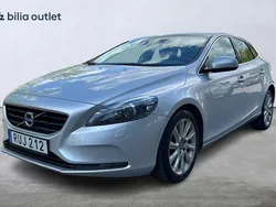Silver Begagnad 2014 Volvo V40 Momentum Kombi | 84 900 kr (Marknadspris)