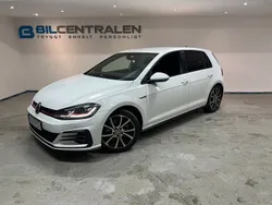 Vit Begagnad 2018 VW Golf VII GTI Halvkombi | 238 900 kr (Marknadspris)