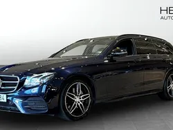 Mörkblå (blue) Begagnad 2016 Mercedes E220 AMG line Kombi | 250 000 kr (Lite dyr)