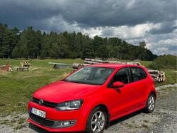 Röd Begagnad 2012 VW Polo Halvkombi | 67 000 kr (Marknadspris)