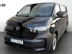 Midnight black metallic Ny 2025 VW Transporter Van | 609 500 kr
