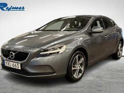 Grå (osmium grå metallic) Begagnad 2017 Volvo V40 Business Edition Kombi | 169 100 kr (Marknadspris)