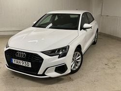 Vit Begagnad 2021 Audi A3 Sedan | 204 900 kr (Marknadspris)