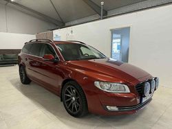 Röd Begagnad 2014 Volvo V70 Kombi | 139 900 kr (Marknadspris)