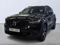 Svart Begagnad 2021 Volvo XC40 R-Design SUV | 369 900 kr (Marknadspris)