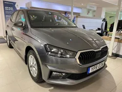 Grå Ny 2025 Skoda Fabia Halvkombi | 269 300 kr (Marknadspris)