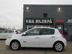 Vit Begagnad 2011 Renault Clio R.S. Halvkombi | 49 900 kr (Lite dyr)