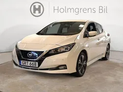 Vit Begagnad 2022 Nissan Leaf N-Connecta Halvkombi | 169 900 kr (Marknadspris)
