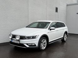 Vit Begagnad 2018 VW Passat Alltrack Kombi | 134 900 kr (Marknadspris)