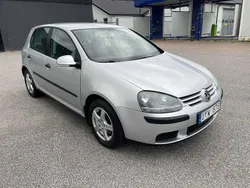 Silver Begagnad 2004 VW Golf IV Trendline Halvkombi | 25 000 kr (Marknadspris)