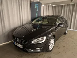 Svart Begagnad 2016 Volvo S60 Summum Sedan | 164 900 kr (Marknadspris)