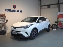 Vit Begagnad 2017 Toyota C-HR Executive SUV | 197 000 kr (Marknadspris)
