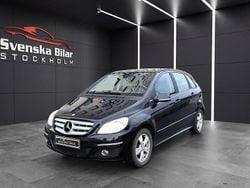 Svart Begagnad 2011 Mercedes B180 Minibuss | 64 900 kr (Lite dyr)