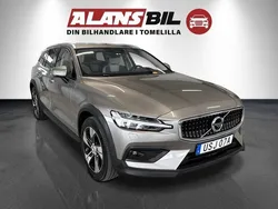 Grå Begagnad 2021 Volvo V60 CC Momentum Kombi | 314 000 kr (Bra pris)