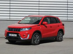 Röd Begagnad 2023 Suzuki Vitara SUV | 289 500 kr (Marknadspris)