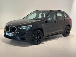 Svart Begagnad 2022 BMW X1 Sport Line SUV | 289 500 kr (Marknadspris)