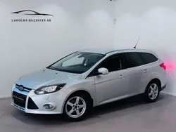 Grå Begagnad 2013 Ford Focus Titanium Kombi | 49 900 kr (Marknadspris)