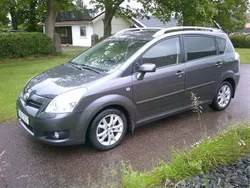 Grå Begagnad 2008 Toyota Corolla Verso Minibuss | 47 800 kr (Marknadspris)