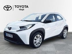 Vit Begagnad 2022 Toyota Aygo X X-play SUV | 159 000 kr (Marknadspris)