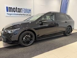 Svart Begagnad 2023 VW Golf VIII Life Kombi | 289 900 kr (Marknadspris)
