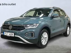 Blå Begagnad 2022 VW T-Roc SUV | 209 900 kr (Marknadspris)