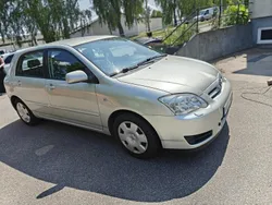 Silver Begagnad 2005 Toyota Corolla Halvkombi | 25 000 kr (Bra pris)
