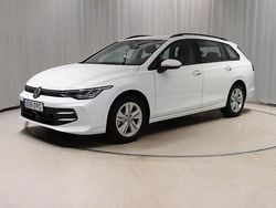 Vit Begagnad 2024 VW Golf VIII Life Kombi | 329 800 kr (Lite dyr)