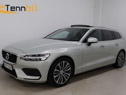Vit Begagnad 2020 Volvo V60 Momentum Kombi | 279 900 kr (Marknadspris)