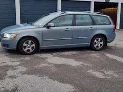 Blå Begagnad 2009 Volvo V50 Momentum Kombi | 25 000 kr (Superpris)