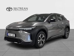 Silver Begagnad 2023 Toyota bZ4X Style SUV | 389 000 kr (Marknadspris)