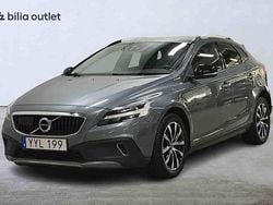 Grå Begagnad 2019 Volvo V40 CC Kombi | 189 900 kr (Marknadspris)