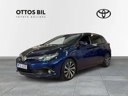 Mörkblå (blå) Begagnad 2016 Toyota Auris Active Halvkombi | 134 900 kr (Marknadspris)