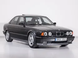 Svart Begagnad 1994 BMW M5 Sedan | 599 900 kr