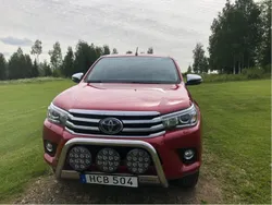 Röd Begagnad 2018 Toyota HiLux Pickup | 339 900 kr (Dyr)