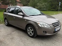 Grå Begagnad 2008 Kia Ceed 4 Kombi | 27 000 kr (Superpris)