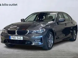 Grå Begagnad 2020 BMW 330e Sport Line Sedan | 344 900 kr (Bra pris)