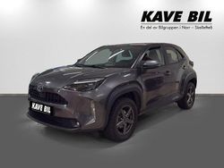 Mörkgrå Begagnad 2022 Toyota Yaris Cross Active SUV | 259 900 kr (Marknadspris)