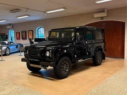 Svart Begagnad 2011 Land Rover Defender SUV | 695 000 kr (Dyr)