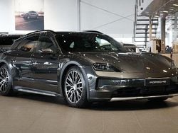 Mörkgrå Begagnad 2024 Porsche Taycan Cross Turismo Sedan | 995 000 kr