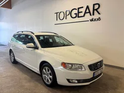 Vit Begagnad 2013 Volvo V70 Momentum Kombi | 89 900 kr (Marknadspris)