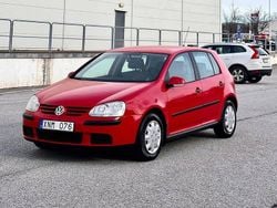 Röd Begagnad 2006 VW Golf V Halvkombi | 11 900 kr (Superpris)