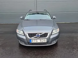 Grå Begagnad 2010 Volvo V50 Momentum Kombi | 38 900 kr (Marknadspris)