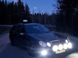 Svart Begagnad 2004 Mercedes E320 Kombi | 10 000 kr (Superpris)