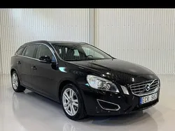 Svart Begagnad 2011 Volvo V60 Momentum Kombi | 89 999 kr (Marknadspris)